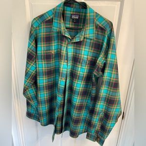 Patagonia Men’s Organic Cotton Button Down Shirt